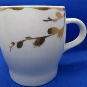Nantucket  Coffee Tea Mug Cup 8 Ounces White with Gold Accent (C17)